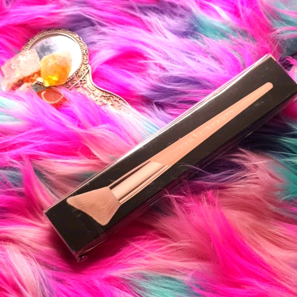 Fenty Beauty Other - Fenty Beauty by Rihanna